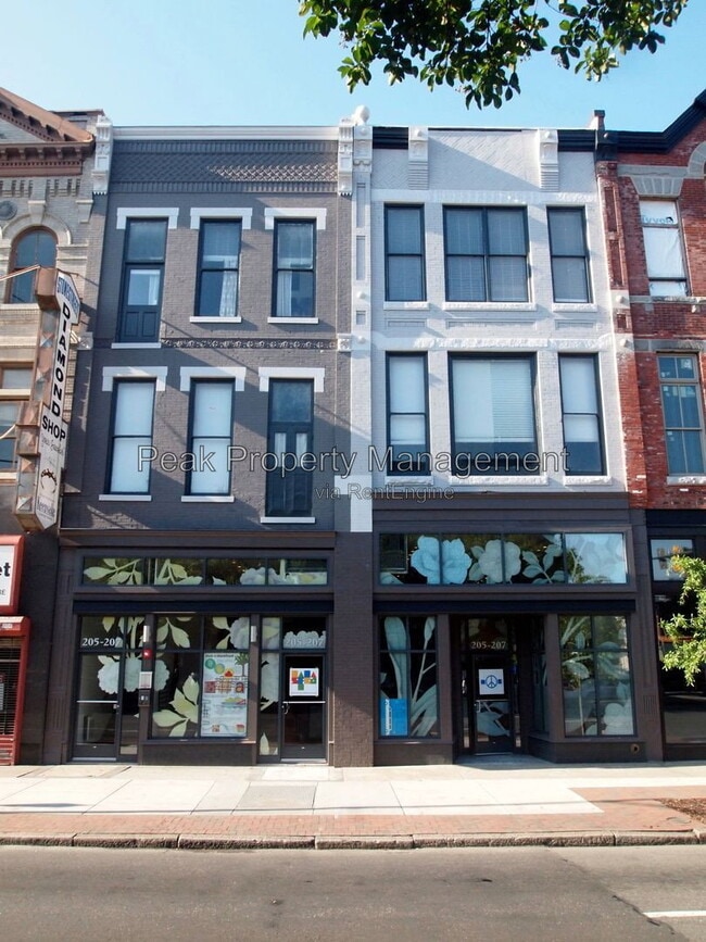 Building Photo - 205 E Broad St