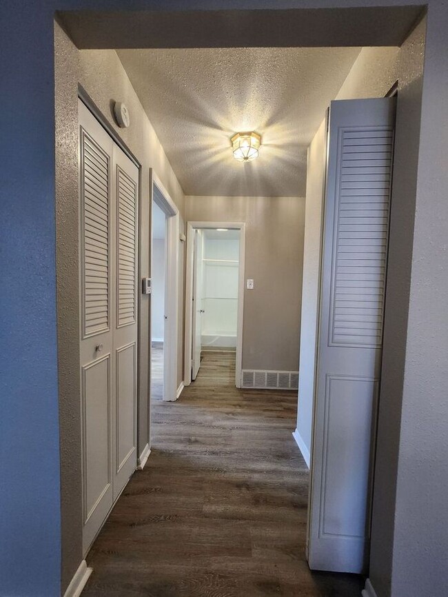 Building Photo - Charming 2-Bedroom Duplex | Limited-Time Offer: Save 50% on Next Month’s Rent!