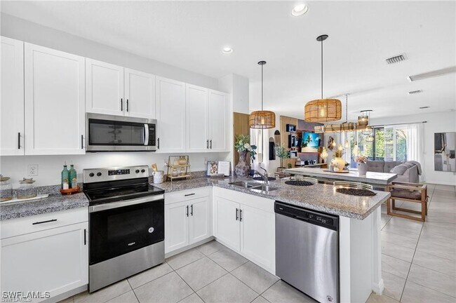 Building Photo - 5072 Arancia Ln