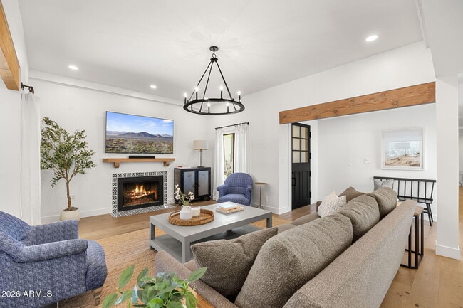 Building Photo - 7602 E Vía Del Reposo