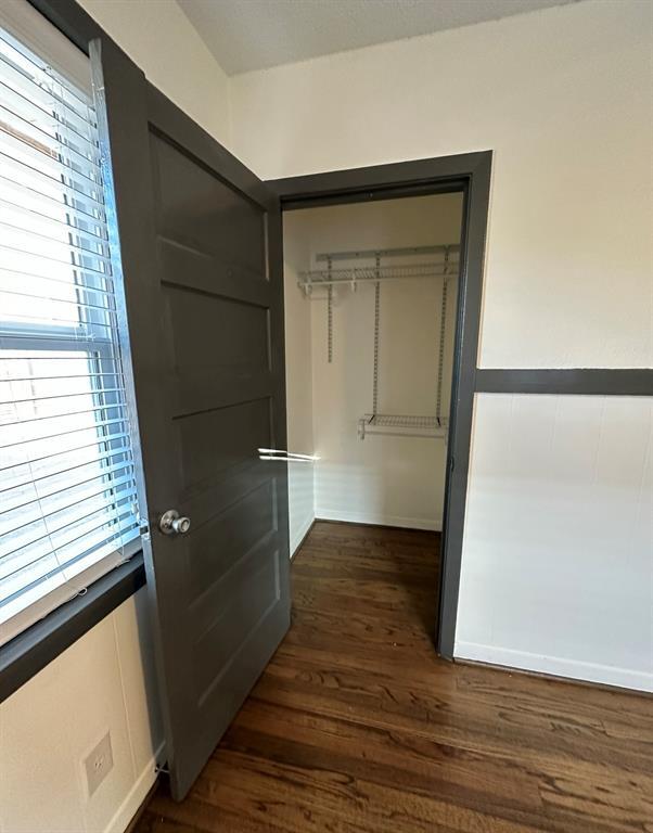 Building Photo - 813 Waverly St