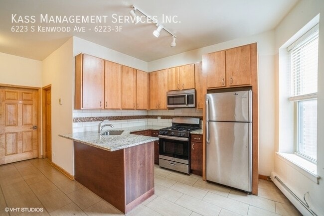 Building Photo - 6223 S Kenwood Ave