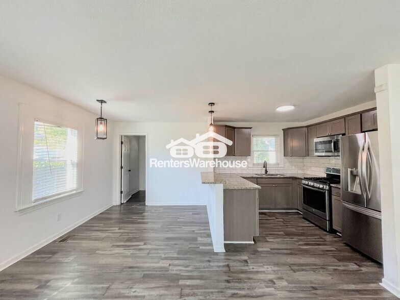 Building Photo - 2700 Belle St