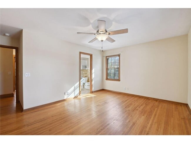 Building Photo - 5207 Doncaster Way