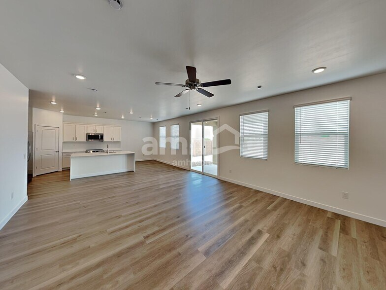 Building Photo - 6477 E Paseo Baranda
