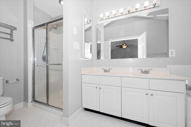 Building Photo - 4576 Fair Valley Dr