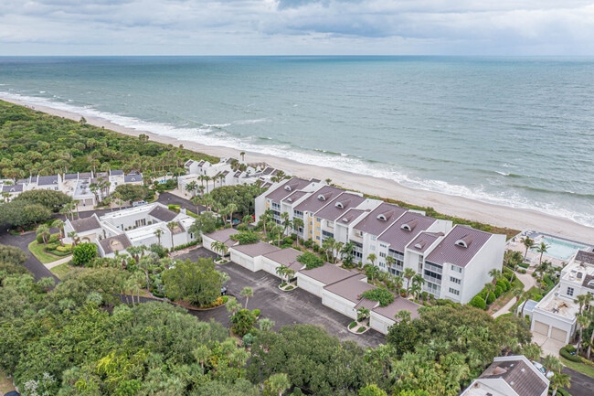 Building Photo - 8444 Oceanside Dr