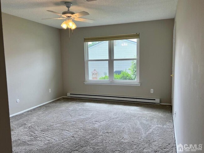 Building Photo - 117 Ironwood Plaza