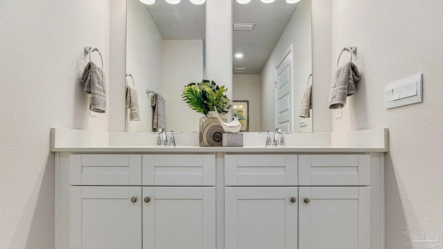 Building Photo - 1308 Leeway Dr