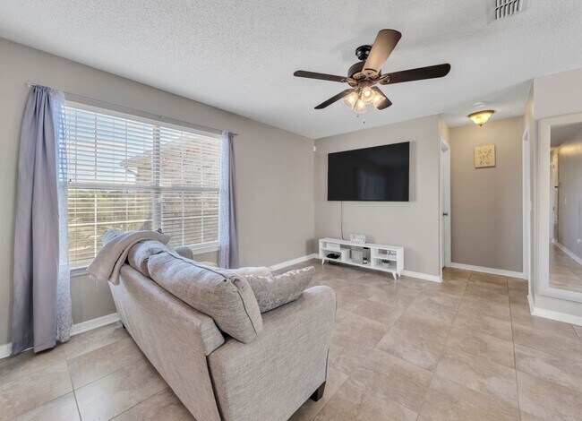 Building Photo - Renovated 3BR/2BA All-Brick Home | South C...