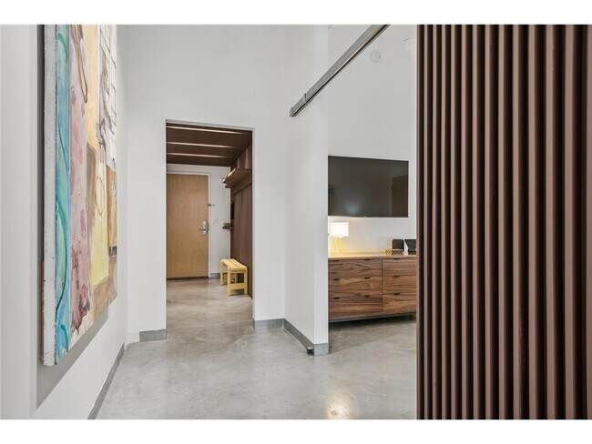 Building Photo - 250 Park Ave