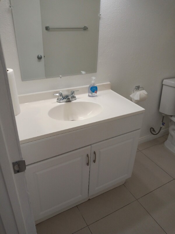 Building Photo - 9591 Palm Dr