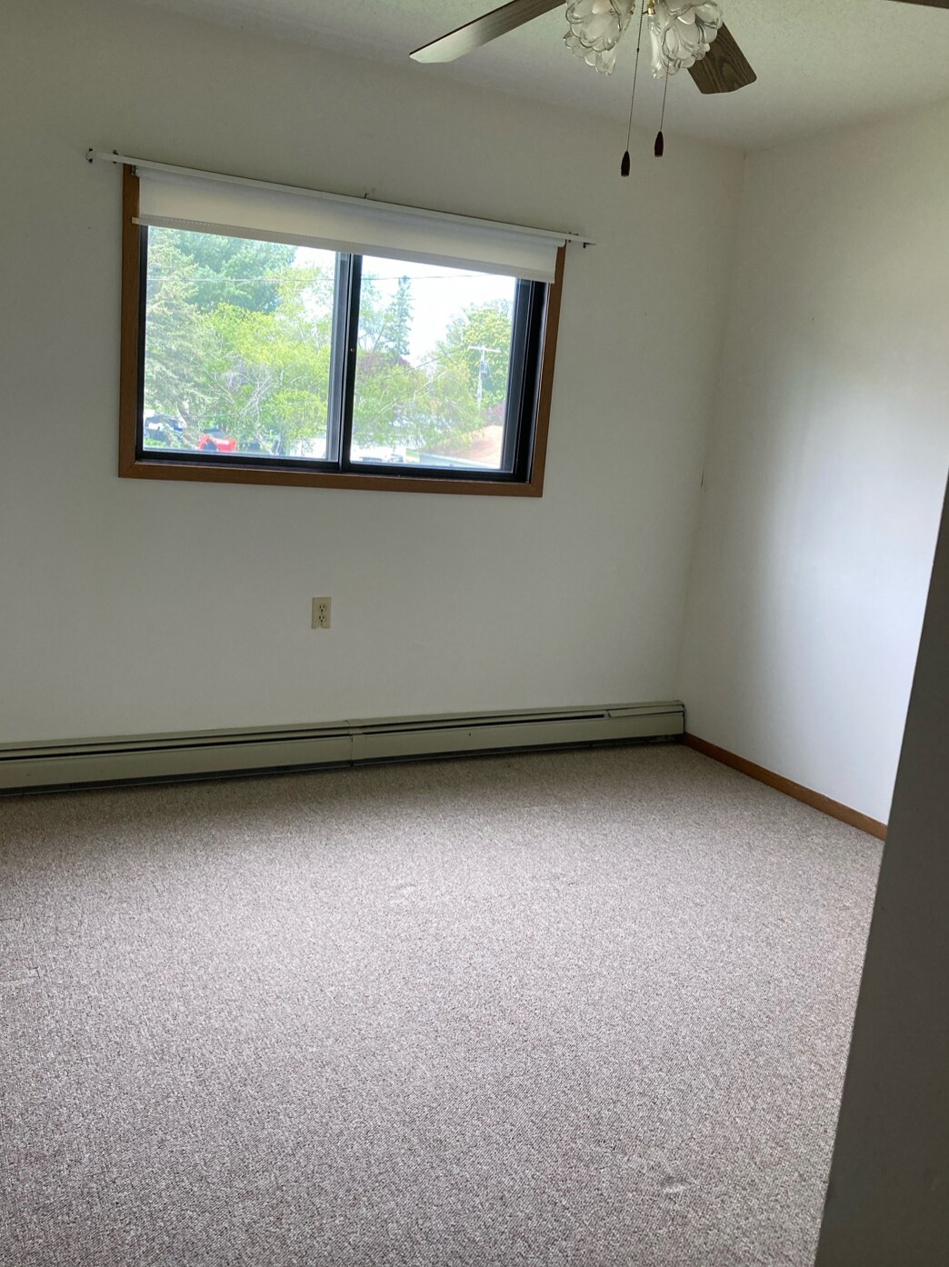 Building Photo - 440 3rd St SE