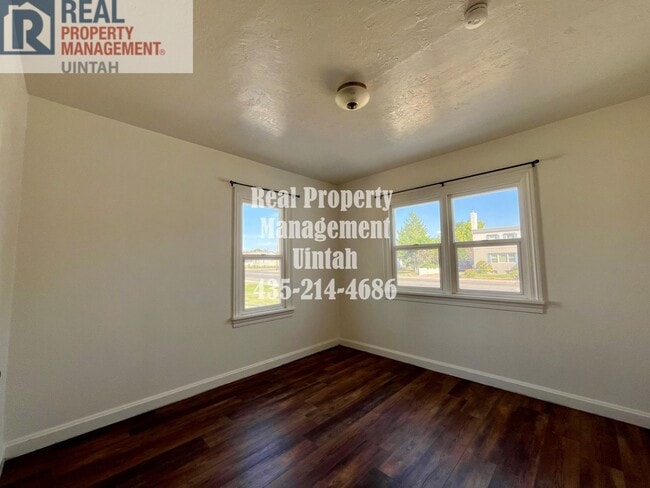 Building Photo - 418 E 100 N