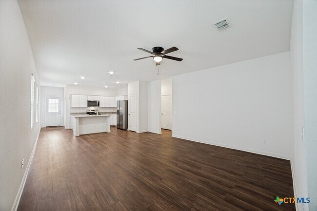 Building Photo - 14426 Elkhorn Crest