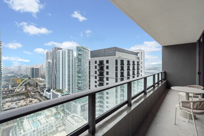 Building Photo - 125 NE 6th St