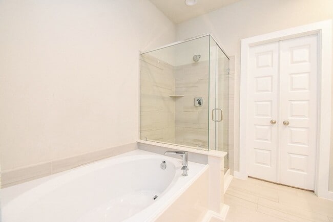 Building Photo - 2222 Emerald Diamond Ct