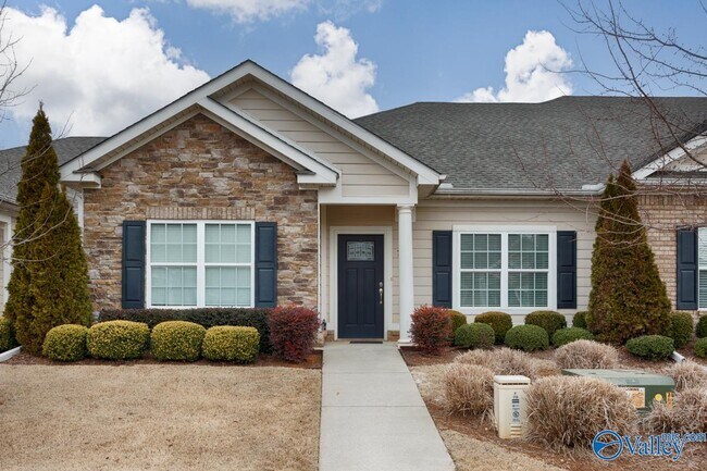 Building Photo - 74 NW Moore Farm Cir