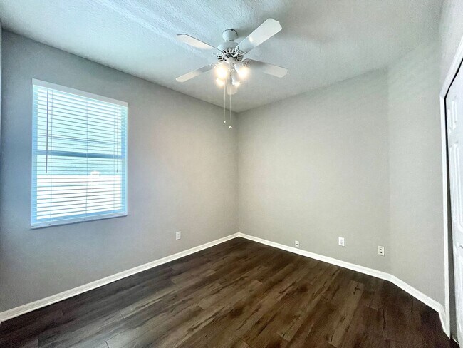 Building Photo - SOUTHEAST ORLANDO  - NICE UPGRADED HOUSE IN TIVOLI WOODS VILLAGE