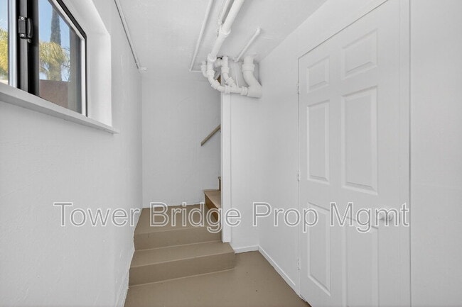 Building Photo - 3937 Orangewood Dr