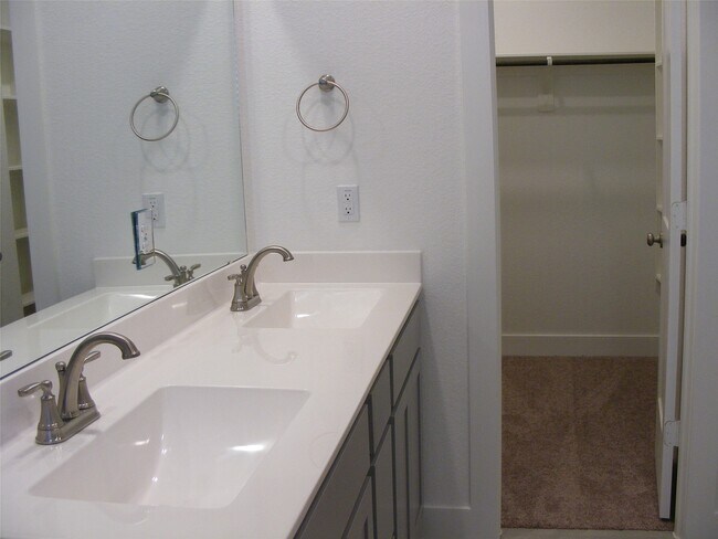 Building Photo - 414 Pk Hl Ct