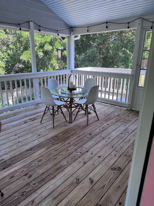 Building Photo - Long term rental in Nags Head