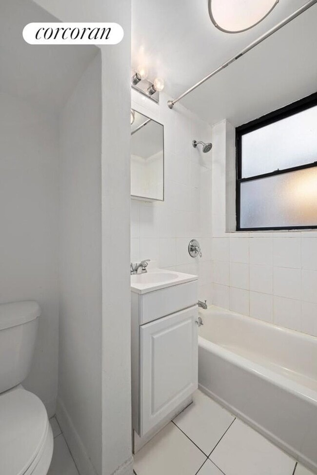 Building Photo - 464 Amsterdam Ave