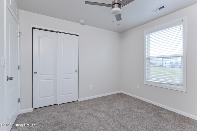 Building Photo - 6787 Brittany Oak Dr