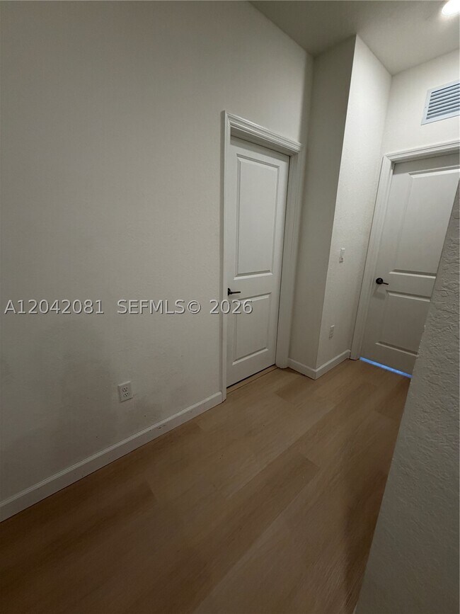 Building Photo - 2889 25rd 2889