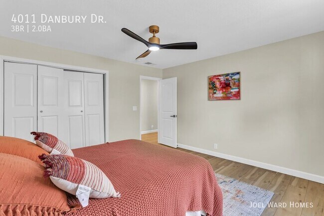 Building Photo - 4011 Danbury Dr