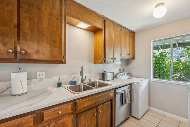 Building Photo - Lovely 2 bed / 2 bath Home in Stonegate