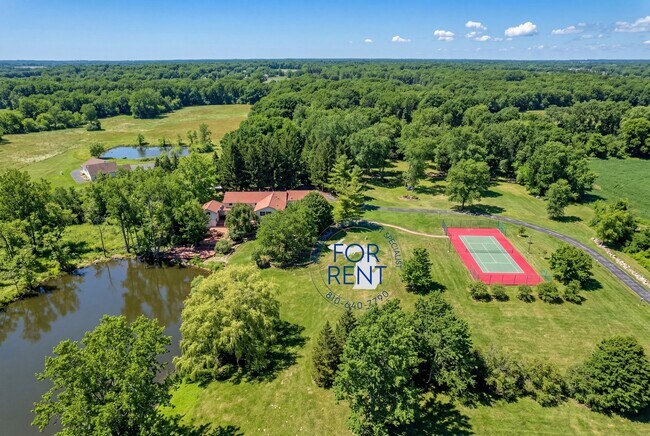 Building Photo - 7255 E Baldwin Rd