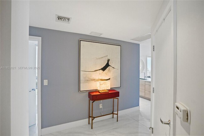 Building Photo - 16385 Biscayne Blvd