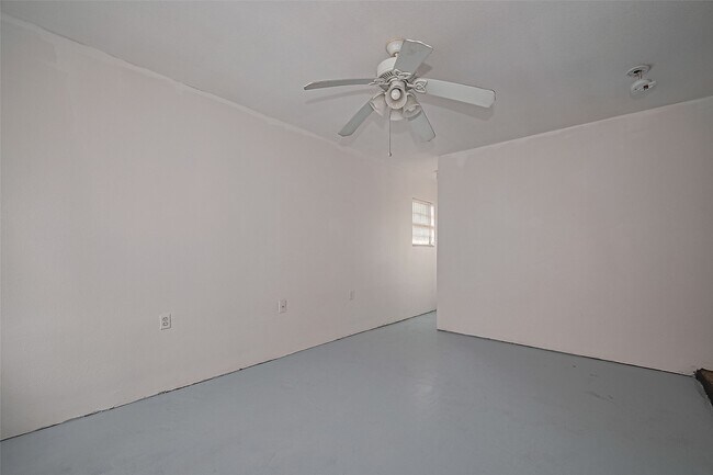 Building Photo - 423 Gammon Dr