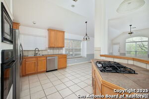 Building Photo - 1414 Camden Cove