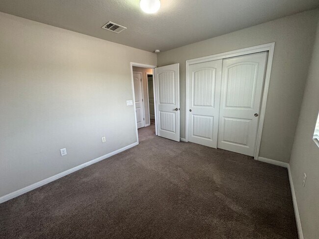 Building Photo - NEAR MEDICAL CENTER  |  GATED COMMUNITY   | 3 BEDROOMS  |  2.5 BATHS
