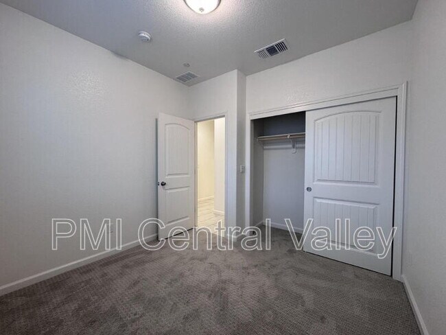 Building Photo - 4612 Irma Dr