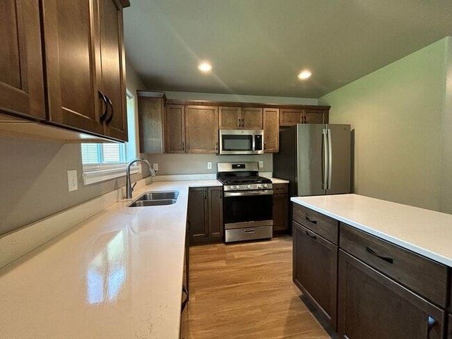 Building Photo - $2,650 | 4 Bedroom, 3.5 Bathroom House | C...