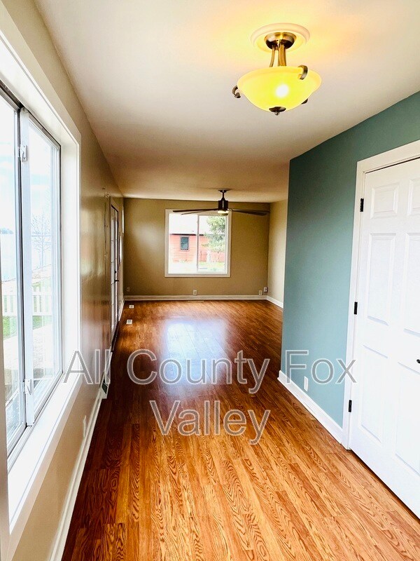 Building Photo - 37998 N Nora Pl