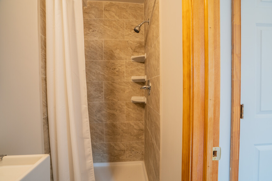Second floor front bathroom - 505 North Washington Street