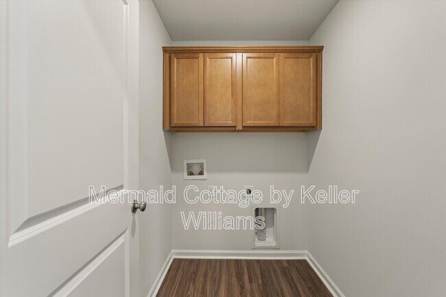 Building Photo - 46 Cedarwood St
