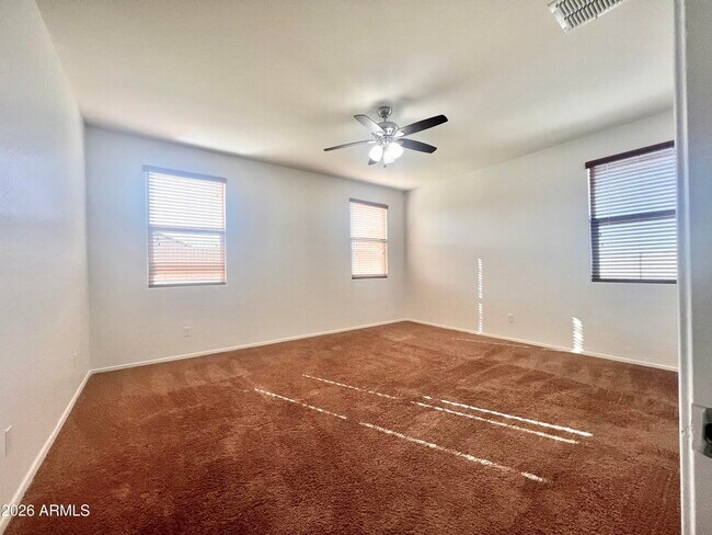 Building Photo - 9437 W Jones Ave