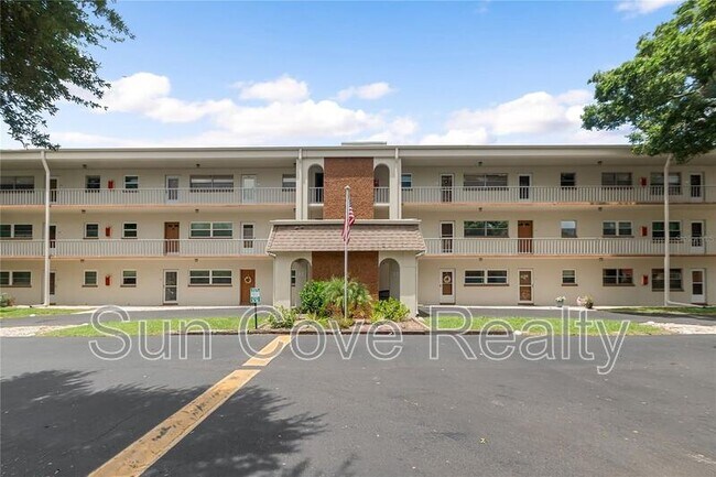 Building Photo - 5880 38th Ave N