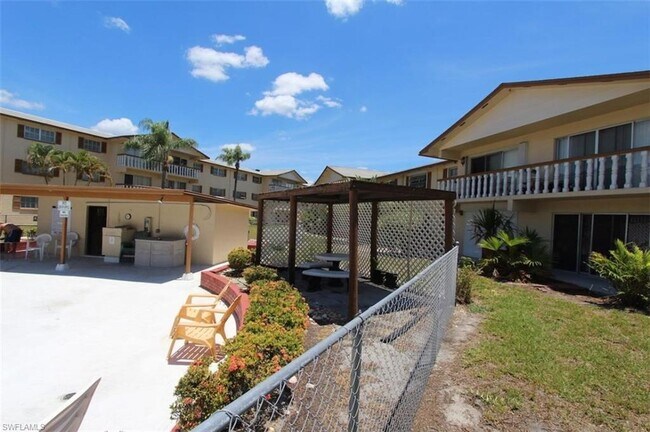 Building Photo - 3704 Broadway-