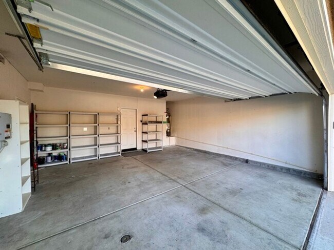 Building Photo - Beautiful Redhawk home located directly ac...