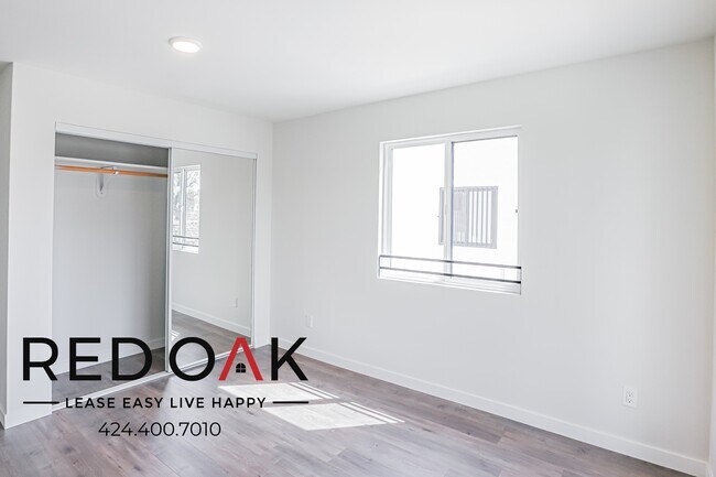 Building Photo - BRAND NEW Spacious Three Bedroom With NEW ...