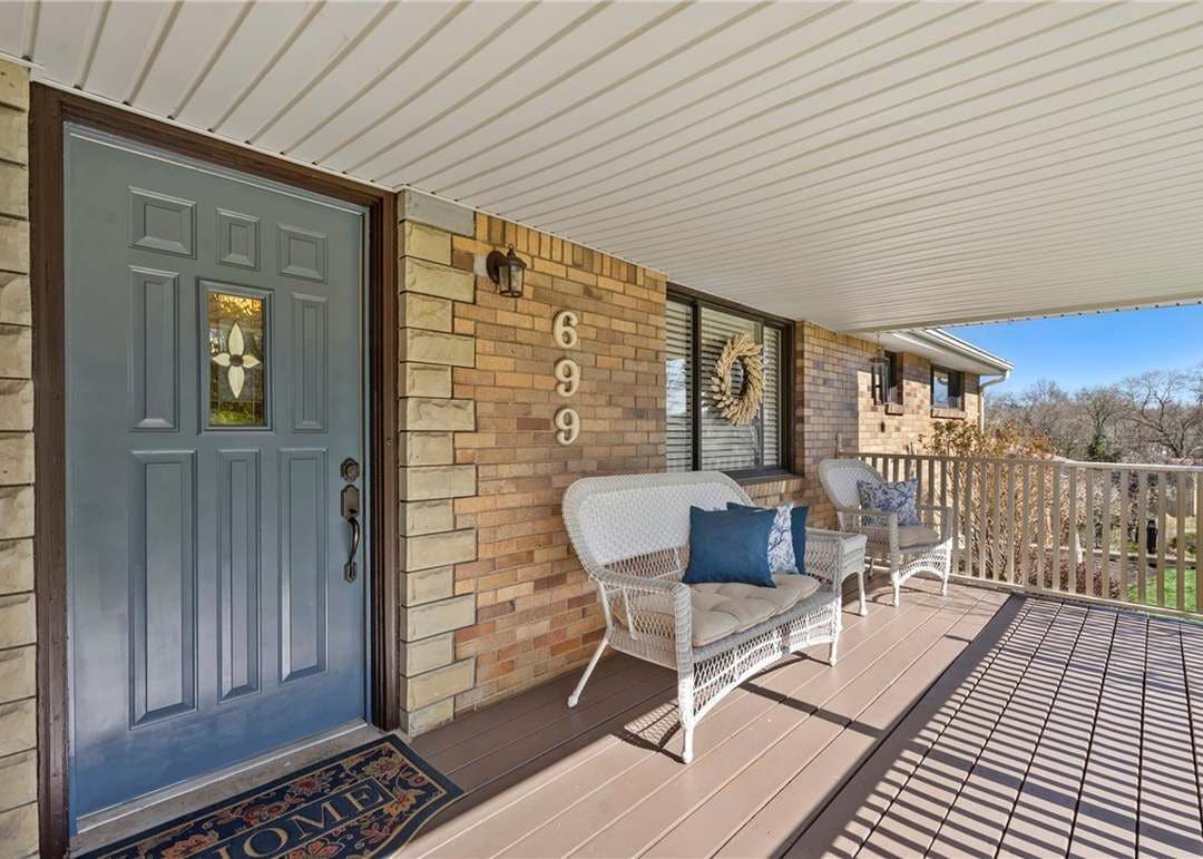 Building Photo - 699 Doris Dr