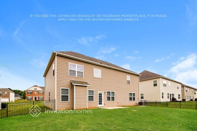 Building Photo - 190 Sassafras Rd