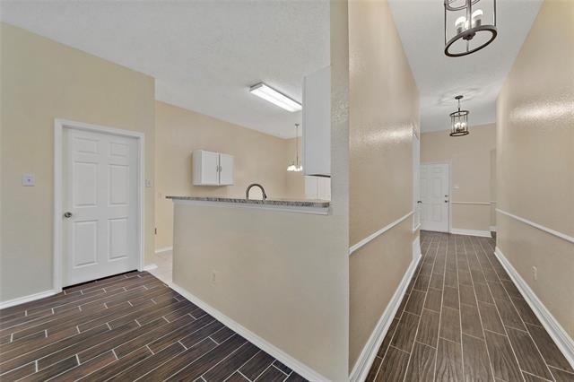 Building Photo - 1002 Manassas Dr