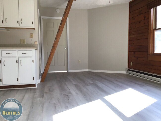 Building Photo - 182 Alpine Acres Rd